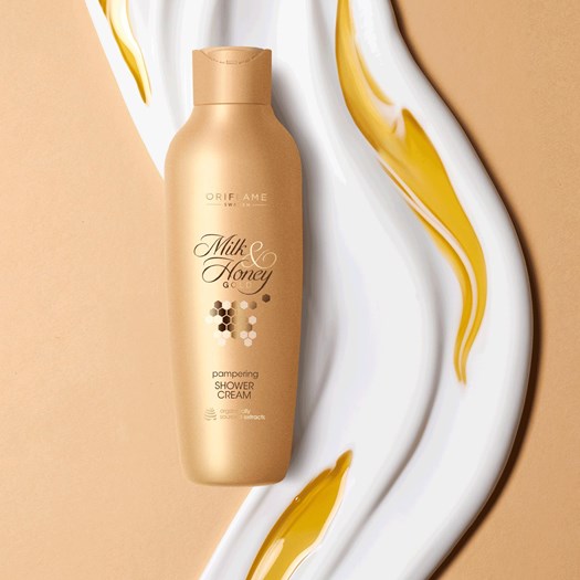 35960 Oriflame – Sữa tắm mật ong MILK & HONEY GOLD Pampering Shower Cream