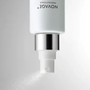 42263 Oriflame - Xịt dưỡng ẩm + làm sạch tế bào chết cho làn da NOVAGE+ ProCeuticals Micro Essence Multi Mist