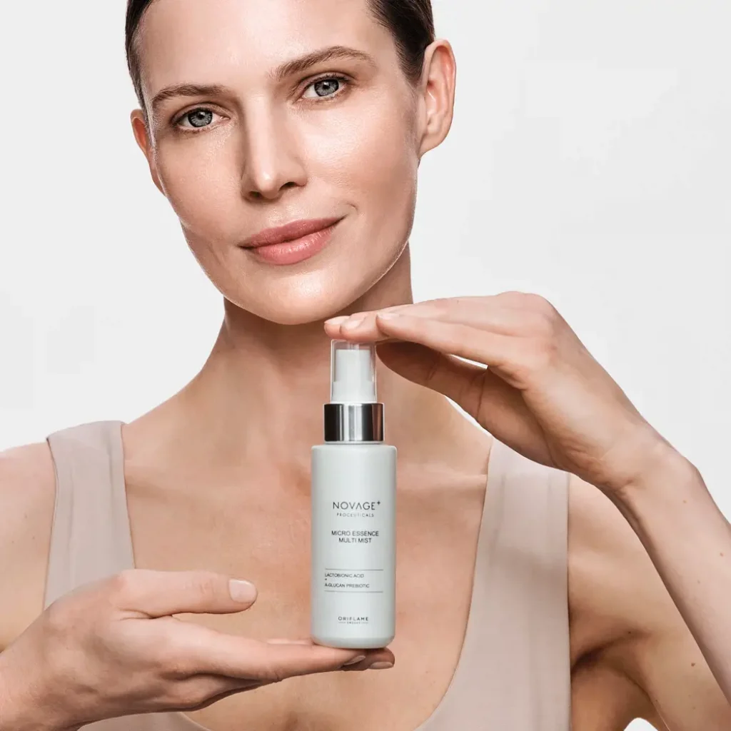 42263 Oriflame - Xịt dưỡng ẩm + làm sạch tế bào chết cho làn da NOVAGE+ ProCeuticals Micro Essence Multi Mist