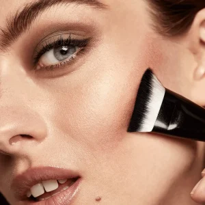 42480 Oriflame - Cọ tán phấn tạo khối The One Contouring Brush