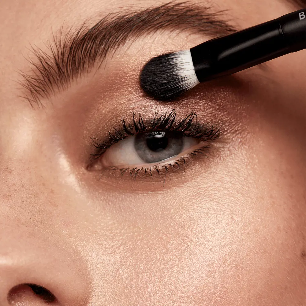 42484 Oriflame – Cọ tán phấn mắt The One Blending Brush