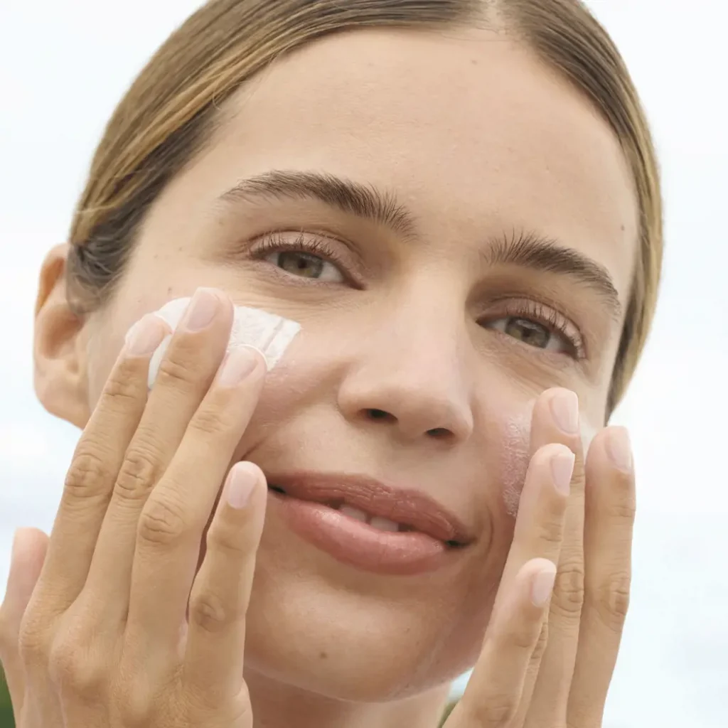 45292 Oriflame – Kem chống nắng Opt Optimals Daily Glow Multi-Protector SPF50