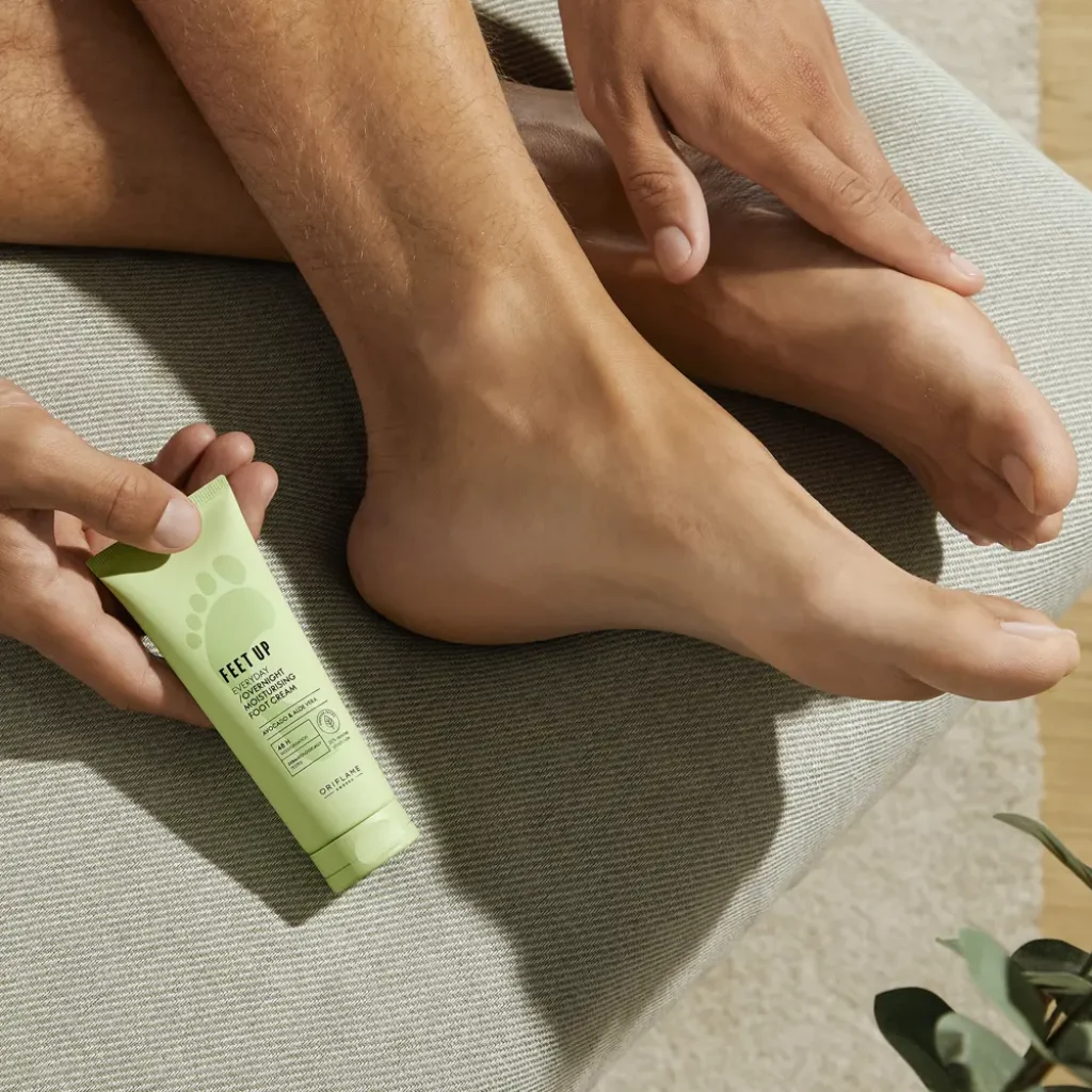46373 Oriflame – Kem dưỡng da bàn chân ban đêm Feet Up Everyday Overnight Moisturising Foot Cream