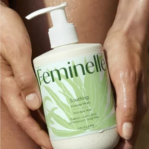 46965 Oriflame – Dung dịch vệ sinh Feminelle Gentle Intimate Wash with Cotton Extract