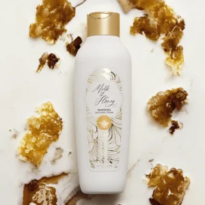 46970 Oriflame - Kem tắm tạo bọt Milk & Honey Gold Pampering Shower Cream