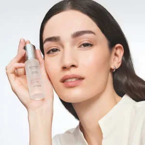 47104 Oriflame - Serum làm sạch tế bào da chết Novage+ Proceuticals AHA Peel Solution