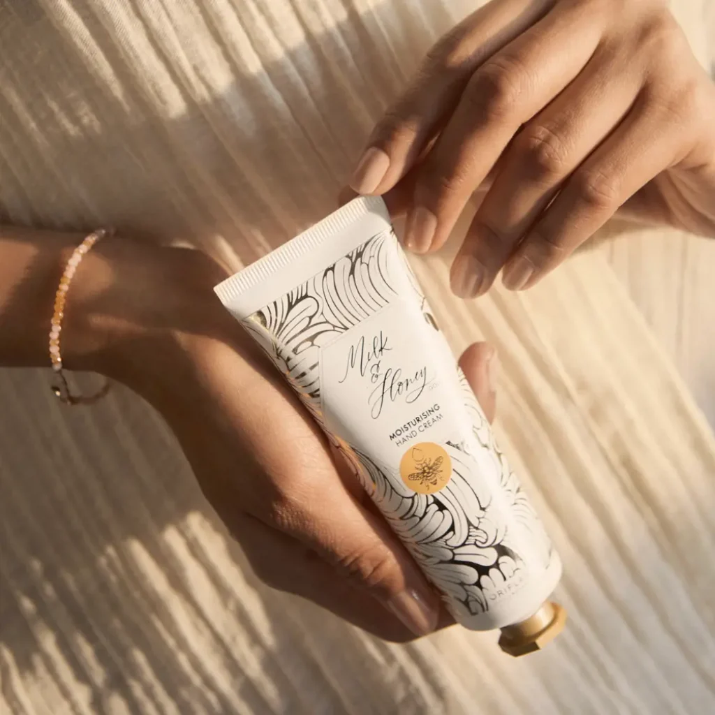 47224 Oriflame - Kem dưỡng da tay Milk & Honey Gold Moisturising Hand Cream