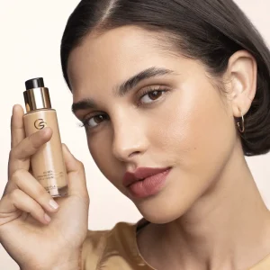 Oriflame - Kem nền dưỡng da Giordani Gold Age Defying Serum Boost Foundation SPF 12 + UVA Protection