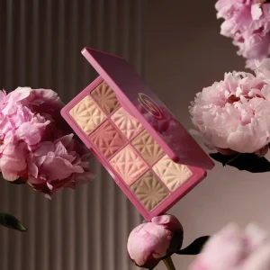42121 Oriflame - Bảng phấn trang điểm cho gương mặt & đôi mắt Giordani Gold Fabulous Beauty Face & Eyes Palette