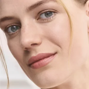 Oriflame - Kem nền THE ONE Everlasting Sync Stress-Free Foundation SPF 20 + UVA protection Natural