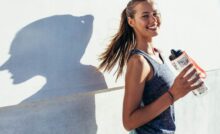 Làm thế nào để giúp bạn bè hạnh phúc hơn